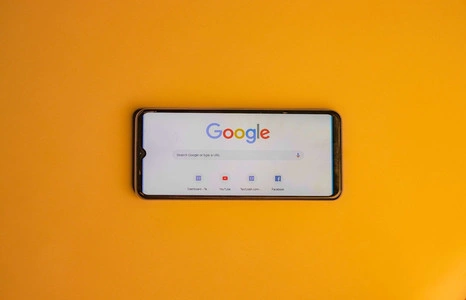 Différence entre SEO et SEA : quelle stratégie de référencement choisir ?